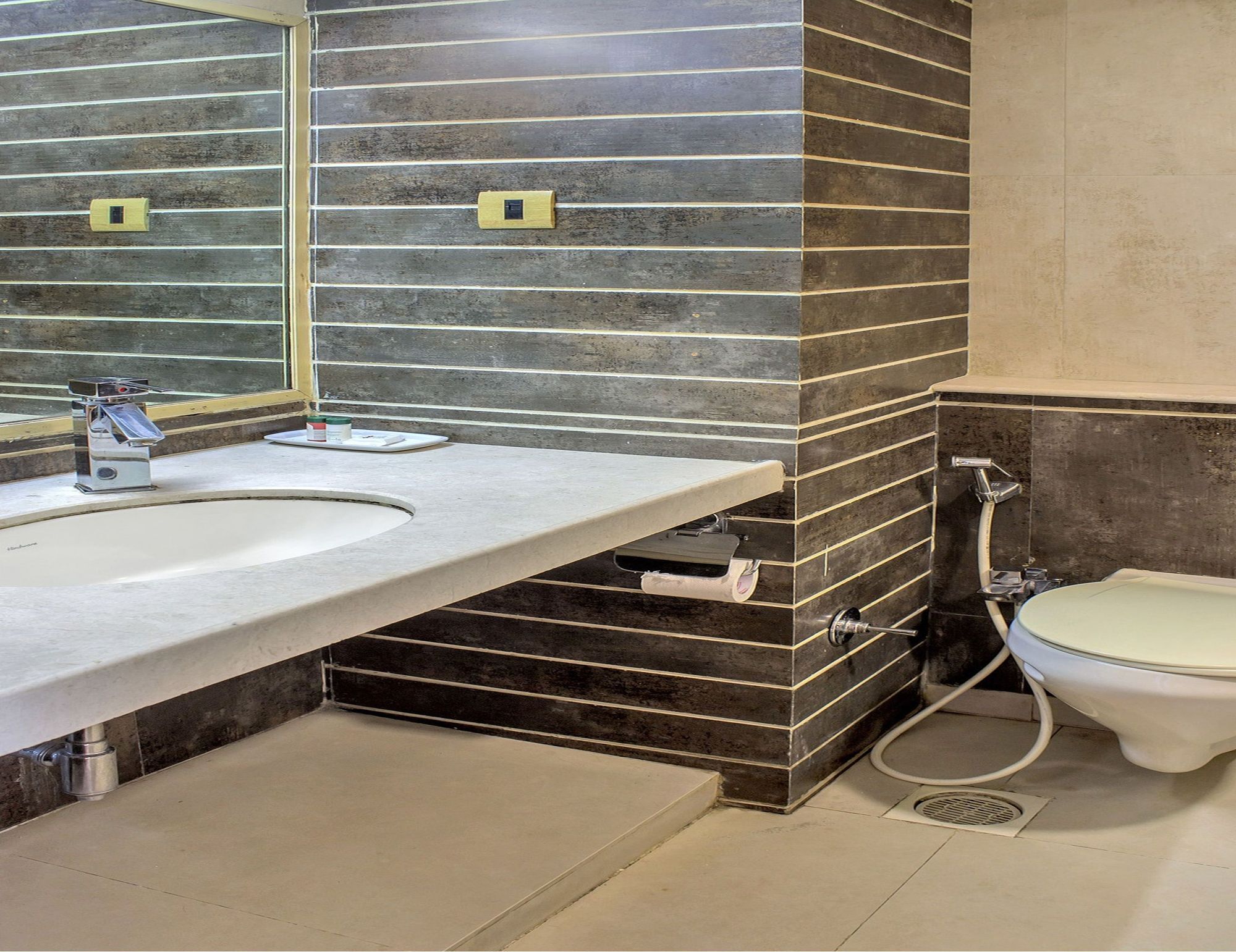 Oyo 11089 Hotel Deccan 8 Púna Kültér fotó